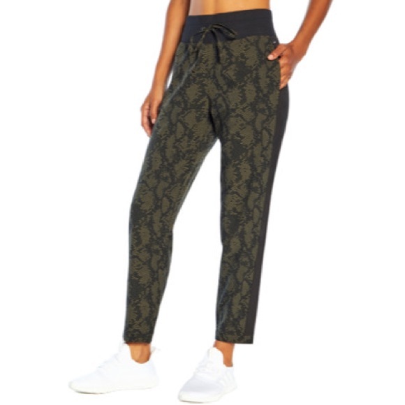 NWT Jessica Simpson Desert Snake High-Rise Woven Side Pockets Joggers Olive S - Picture 2 of 13